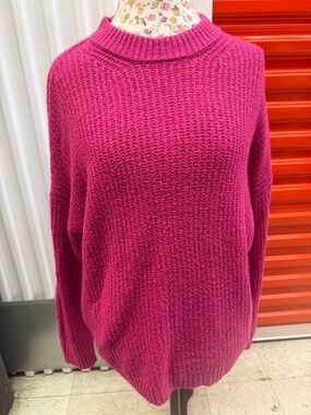 American Eagle Outfitters Bright Fuchsia Crewneck Sweater